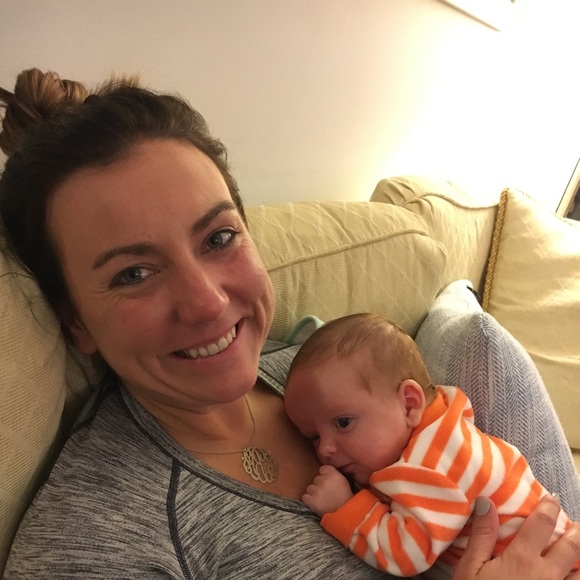 Meet your Posher, Cynthia - Picture 1 of 2